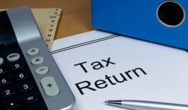 INCOME TAX RETURN: પેન કાર્ડ સાથે આધાર જોડવું જરૂરી હોવાનો સુપ્રીમ કોર્ટનો નિર્દેશ