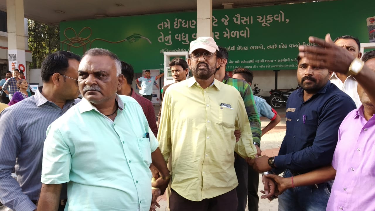 ભાવનગરમાં કૃષિ બેન્કના મેનેજર રૂ. 10 હજારની લાંચ લેતા પકડાયા