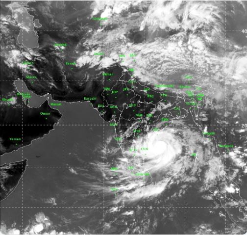 ઓડિશામાં આવેલા ફોની વાવાઝોડાંના રુવાડાં ઉભા કરી દેતા 23 વીડિયો