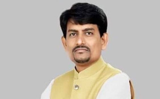 alpesh thakor+2