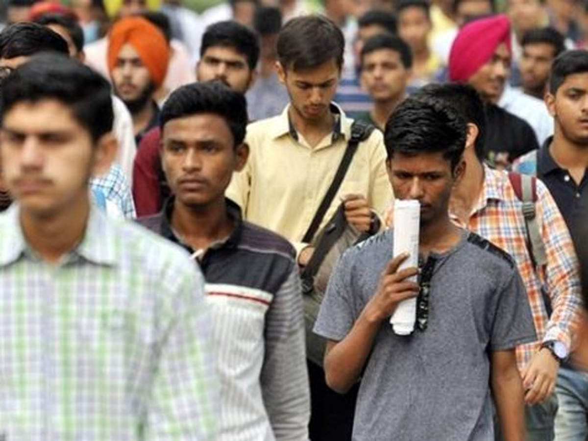 ચિંતાજનક/ મહામારી બાદ ભારતમાં 5.3 કરોડ લોકો બન્યા બેરોજગાર: CMIE