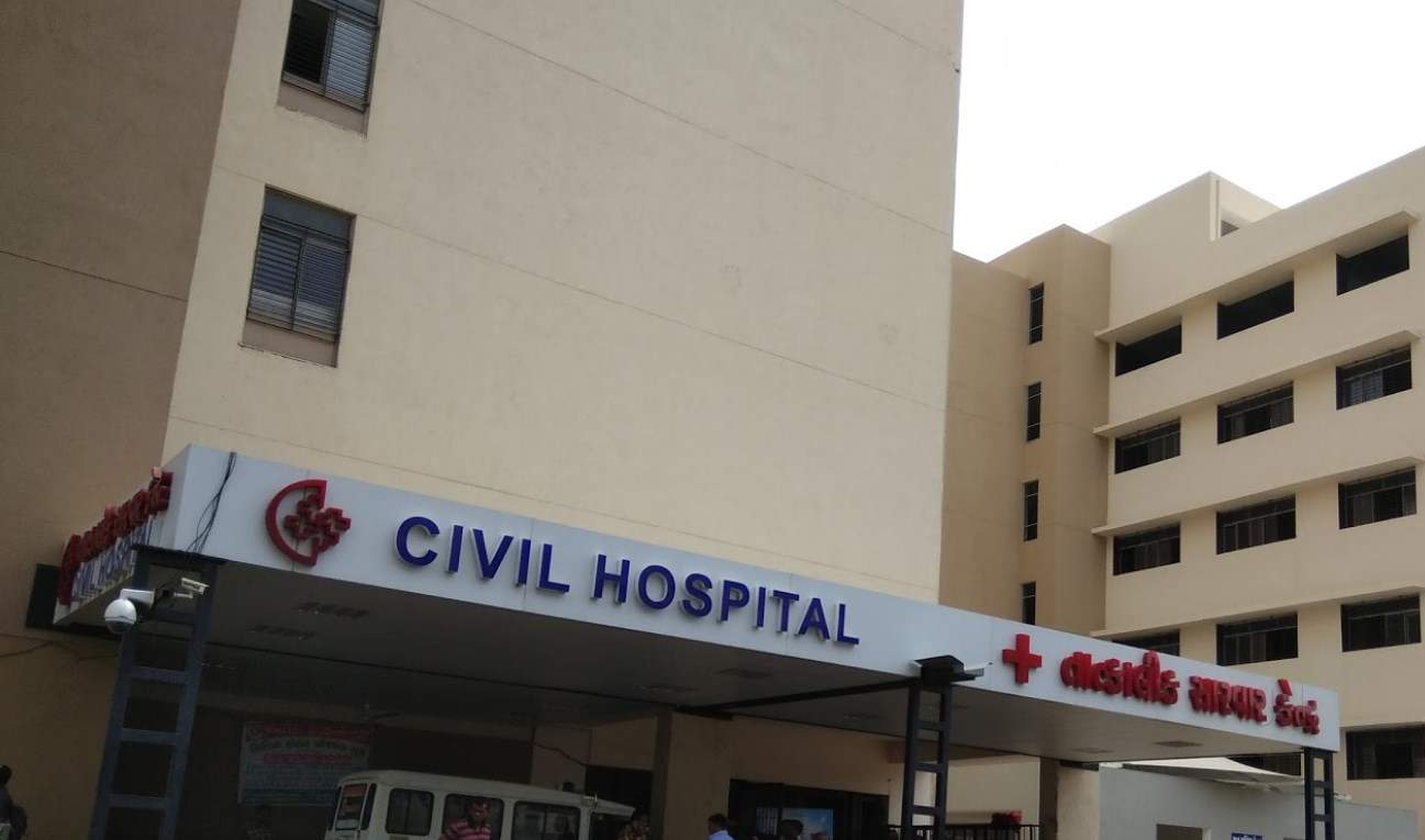 અમદાવાદમાં કોરોનાના કેસ વધતા સિવિલ હોસ્પિટલમાં વધુ 300 બેડની સુવિધા ઉભી કરાઈ