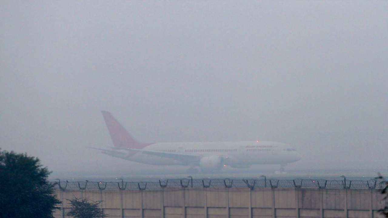 631242-delhi-airport