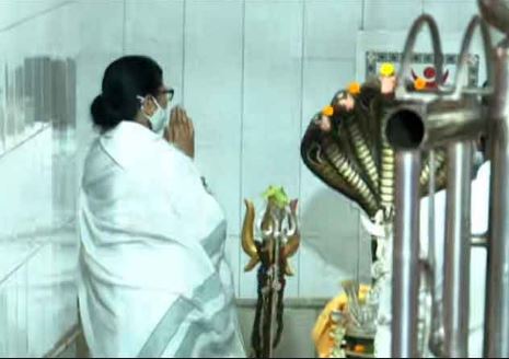 બંગાળમાં વિધાનસભાની ચૂંટણી: જીત માટે મમતા બેનર્જી પણ શીવજીના શરણે