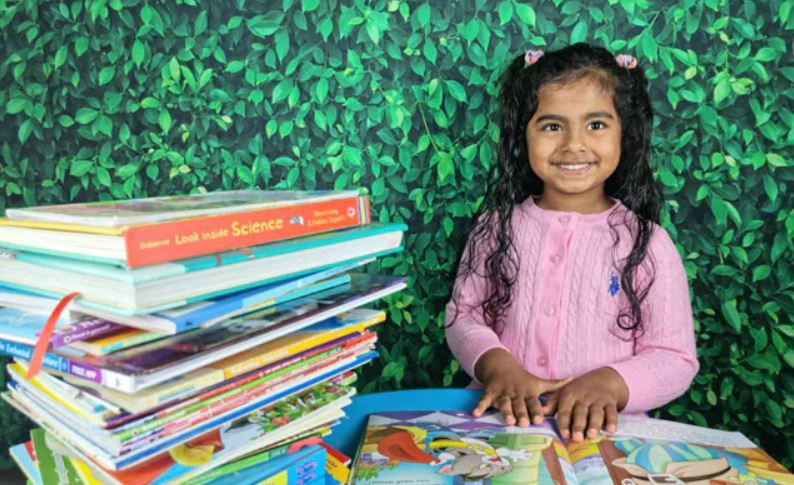 સિદ્વિ: 5 વર્ષની ભારતીય બાળકીએ માત્ર 105 મિનિટમાં 36 પુસ્તકો વાંચ્યા, બનાવ્યો વર્લ્ડ રેકોર્ડ