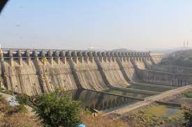 સરદાર સરોવર ડેમમાં 58.23 ટકા જ પાણીનો જથ્થો ઉપલબ્ધઃ 103 ડેમના તળિયા દેખાયા