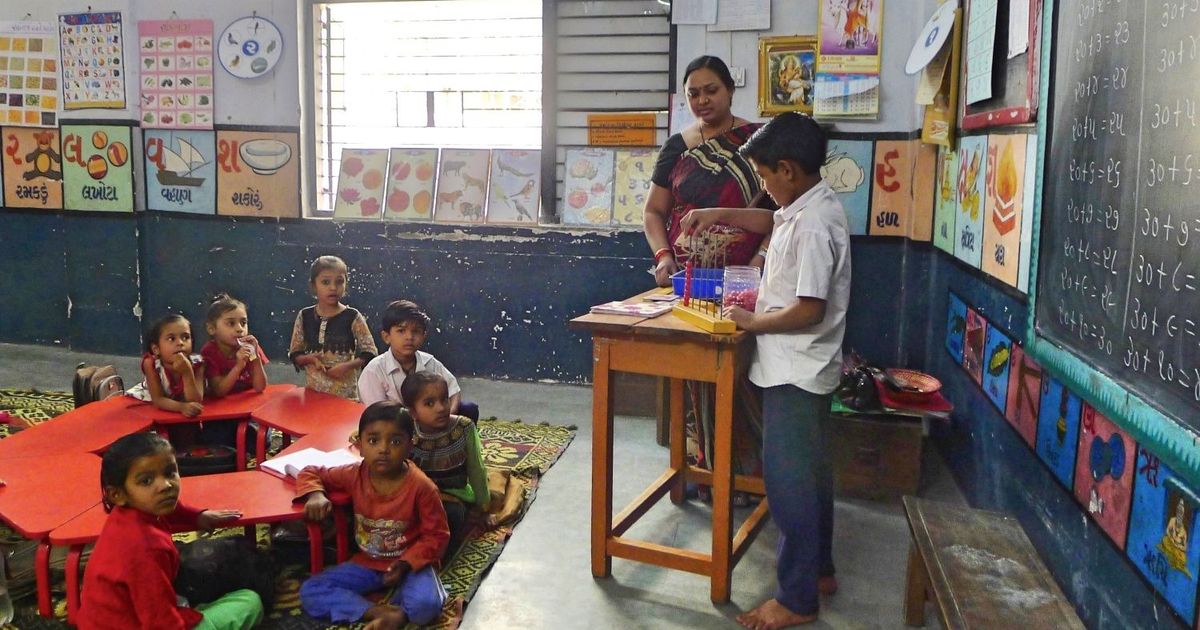 ગુજરાત: શિક્ષકોને સાતમા પગાર પંચના આનુષંગિક લાભો આપવા પ્રાથમિક શિક્ષણ સંઘ દ્વારા રજુઆત