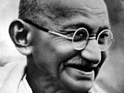 mahatma-gandhi-medium