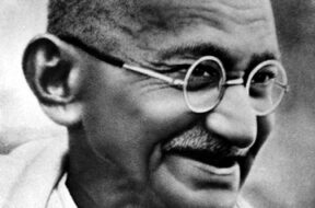 mahatma-gandhi-medium