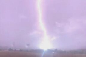 Dantiwada, lightning struck-1