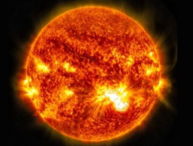 આફત: લાખો ટન સુપર હોટ ગેસ સૂર્યથી પૃથ્વી તરફ આગળ વધી રહ્યો છે, પૃથ્વીની સંચાર પ્રણાલી થઇ શકે પ્રભાવિત