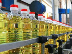 Cans of edible oil-1