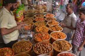 Gujarat, Food Traders