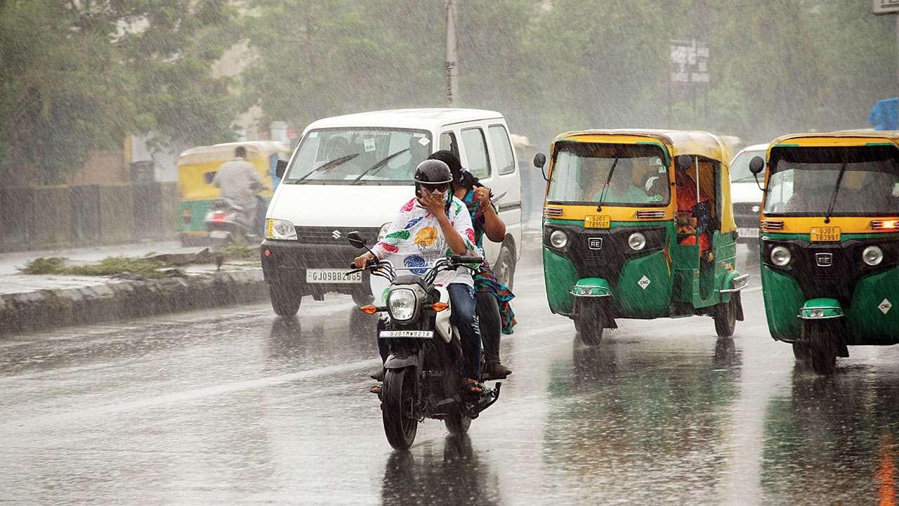 ગુજરાતમાં ચોમાસાનું વિધિવત આગમન, રાજ્યના અનેક શહેરો-નગરોમાં વરસાદ