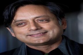 shashi tharoor