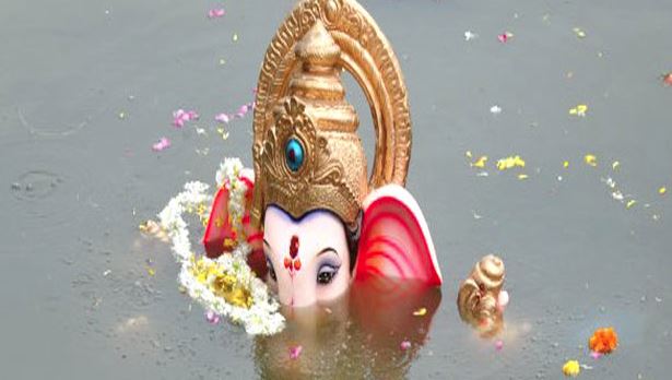 રાજકોટ શહેરમાં ગણેશજી વિસર્જન માટે પાંચ સ્થળ નક્કી કરાયા, વાહનોમાં માત્ર 15 વ્યક્તિઓનો છૂટ