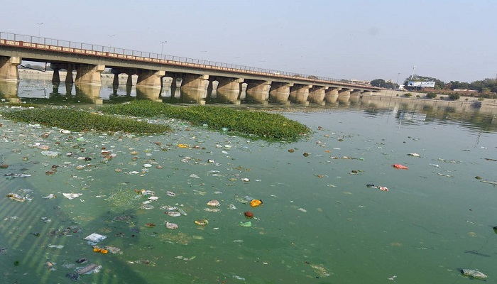 સાબરમતી, તાપી અને મંડોલા નદીને પ્રદુષણમુક્ત કરવા ખર્ચાયેલા કરોડો રૂપિયા ગયા પાણીમાં