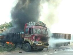 Deesa-Palanpur-Accident-1