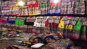અમદાવાદઃ નવરાત્રિ પૂર્વે એક દિવસમાં યુવતીઓએ લાખો રૂપિયાની ચણિયાચોળીની ખરીદી