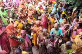 thangagh palica women-1
