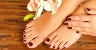 ઠંડીની ઋતુમાં પગને કોમળ અને મુલાયમ બનાવવા અપનાવો આ રીત