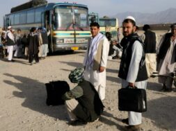 Afghani migrate