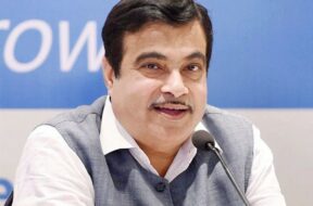 Revoi Nitin Gadkari