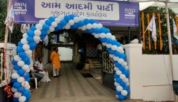 આમ આદમી પાર્ટીમાં પણ જુથબંધી, ગાંધીનગરના કોર્પોરેટરે રાજીનામાંની ચીમકી આપી