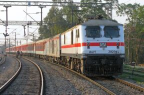 indian-railway-arrangement-on-holi_1457080536