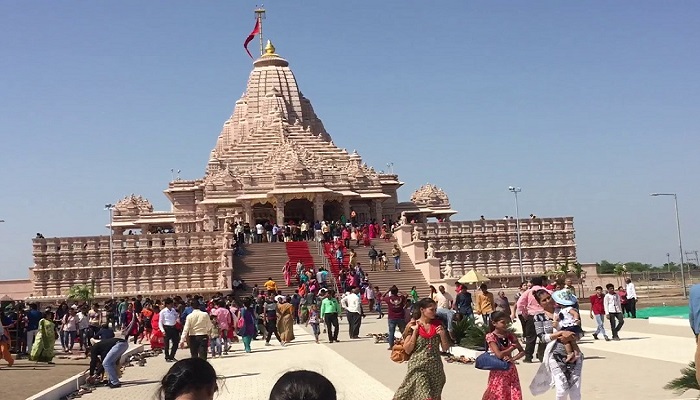 કોરોનાને લીધે ખોડલધામ પાટોત્સવમાં હવે 400 લોકો મહાયજ્ઞમાં ભાગ લેશે, VIPને આમંત્રણ નહીં