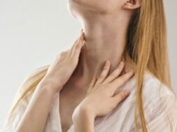 neck-wrinkles-PEXILS-woman-in-white-robe-2685153