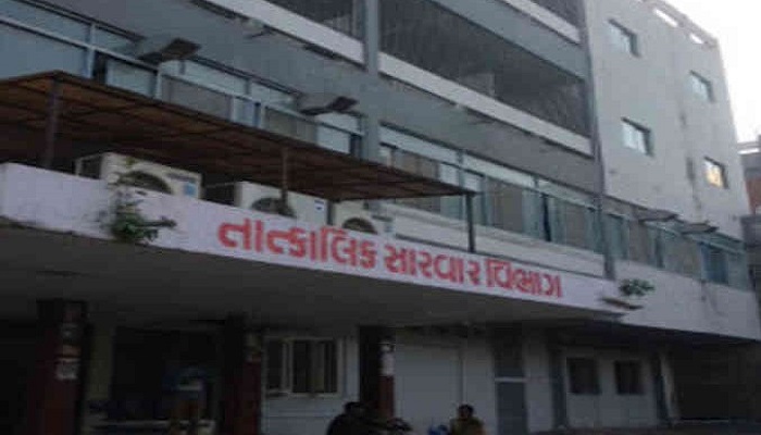 ગાંધીનગર સિવિલ હોસ્પિટલમાં 100 તબીબો ઉનાળું વેકેશનમાં રજા પર જતાં દર્દીઓને મુશ્કેલી
