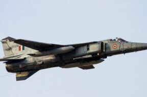 india-s-mig-27-fighter-jet-crashes-near-pakistan-border-1572333002-1053