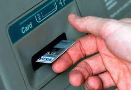 આજથી ATMમાંથી પૈસા ઉપાડવા મોંધા પડશે – હવે નિર્ઘારીત સંખ્યા બાદ પ્રતિ ટ્રાન્ઝેક્શન વસૂલાશે 21 રૂપિયા ચાર્જ