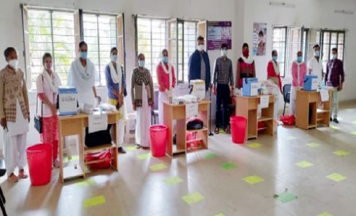 ગુજરાતમાં અત્યાર સુધીમાં 95 ટકા લોકોને કોવિડ-19 રસીનો બીજો ડોઝ આપી સુરક્ષિત કરાયાં