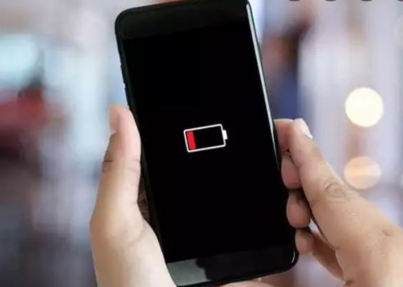 શું તમારા ફોનની બેટરી વારંવાર લૉ થઇ જાય છે? તો આજે જ આ ટ્રિક અપનાવો અને બેટરી લાઇફ વધારો