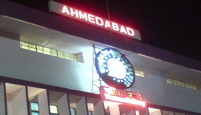 ગુજરાતઃ રાત્રિ કરફ્યુમાં રેલવેના પ્રવાસીઓને અપાઈ મુક્તિ