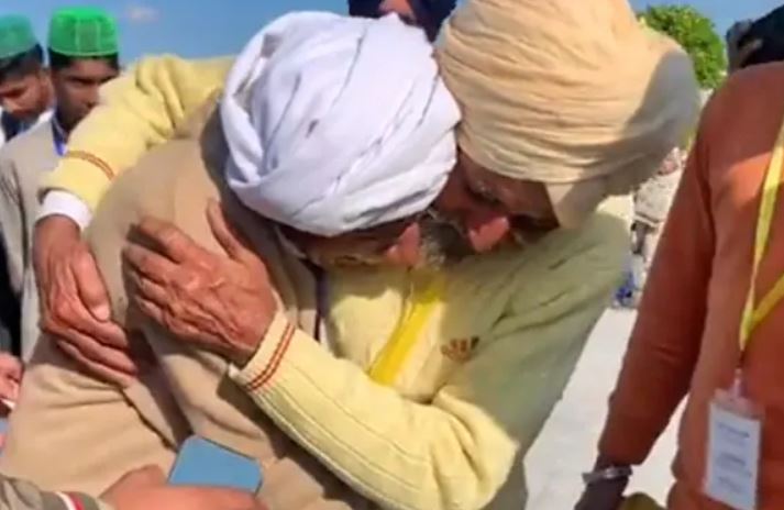 દેશના વિભાજન સમયે વિખૂટા પડેલા ભાઇઓનું 74 વર્ષે મિલન, સર્જાઇ ભાવનાત્મક ક્ષણો, જુઓ VIDEO