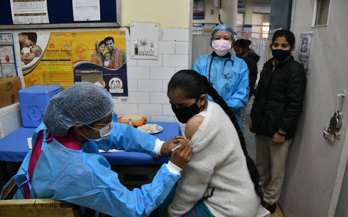કોવિડ-19 રસીકરણઃ ગુજરાતમાં 10 કરોડ ડોઝ પુરા થતા કરાશે ઉજવણી