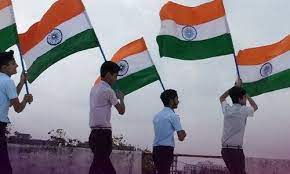 26મી જાન્યુઆરી કે 15મી ઓગસ્ટેજ નહી અહીં દરરોજ 52 સેકન્ડ માટે આખુ શહેર થંભી જાય છે – વગાડવામાં આવે છે રોજ રાષ્ટ્રગીત