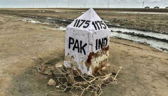 કચ્છઃ હરામીનાળા વિસ્તારમાંથી BSFએ 9 પાકિસ્તાની બોટ પકડી