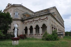 Vadhvan