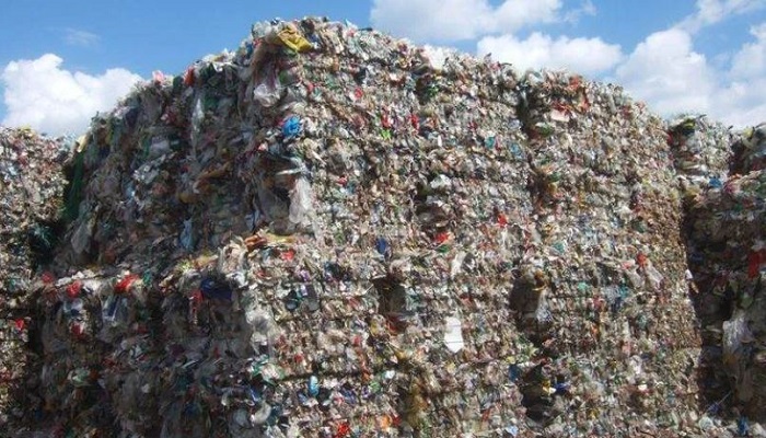 ધોરાજીના પ્લાસ્ટિક રિસાઇકલના 50 ટકા કારખાના બંધ થતા 7 હજાર કામદારો બેકાર બન્યાં