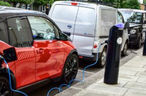 electrical-cars-using-public-london-chargers-on-pavement