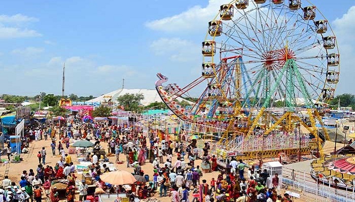 જુનાગઢમાં કાલે બુધવારથી મહાશિવરાત્રિના મેળાનો પ્રારંભ, ભવનાથ મંદિર રોશનીથી શણગારાયું