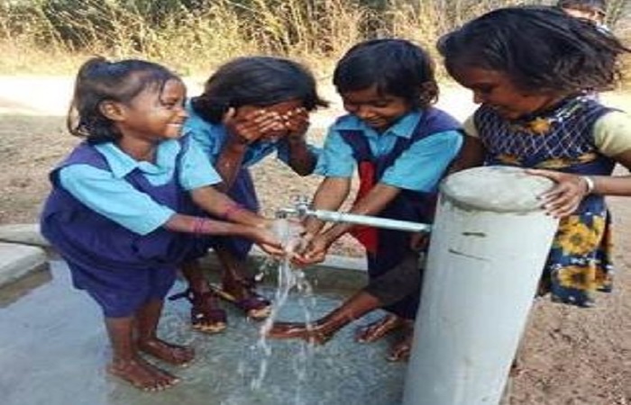 જળ જીવન મિશન હેઠળ અઢી વર્ષમાં 5.77 કરોડથી વધુ ગ્રામીણ પરિવારને નળથી પાણી મળ્યું