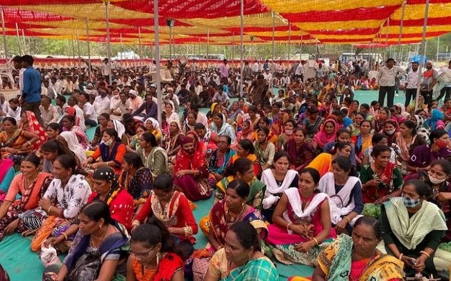 તાપી-પાર રિવર લિંક પ્રોજેક્ટનો વિરોધ કરવા માટે હજારો આદિવાસીઓ ગાંધીનગરમાં ઉમટ્યાં