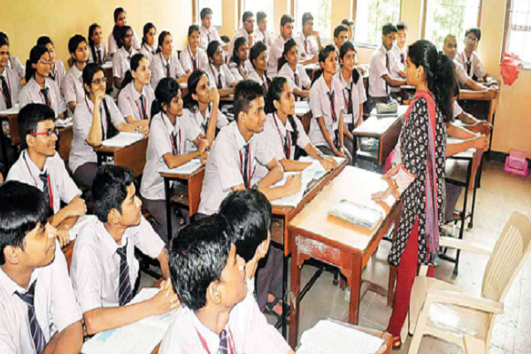 ગુજરાતમાં ખાનગી શાળાના સંચાલકોએ કરી ફી વધારાની માગણી, રાજ્ય સરકારને રજુઆત