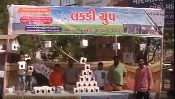 આજે ચકલી દિવસ, ચકલીઓને બચાવવા માટે દર વર્ષે સેવાભાવી લોકો કરે છે, માળાનું વિતરણ