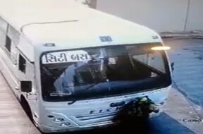 vadodara,city bus collision, msu student death,-1
